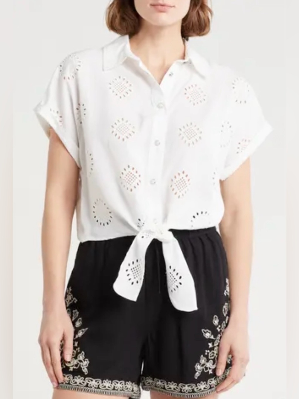 Elie Tahari White Eyelet Tie Front Cropped Top Blouse. Pearl Snap Front. Sz L